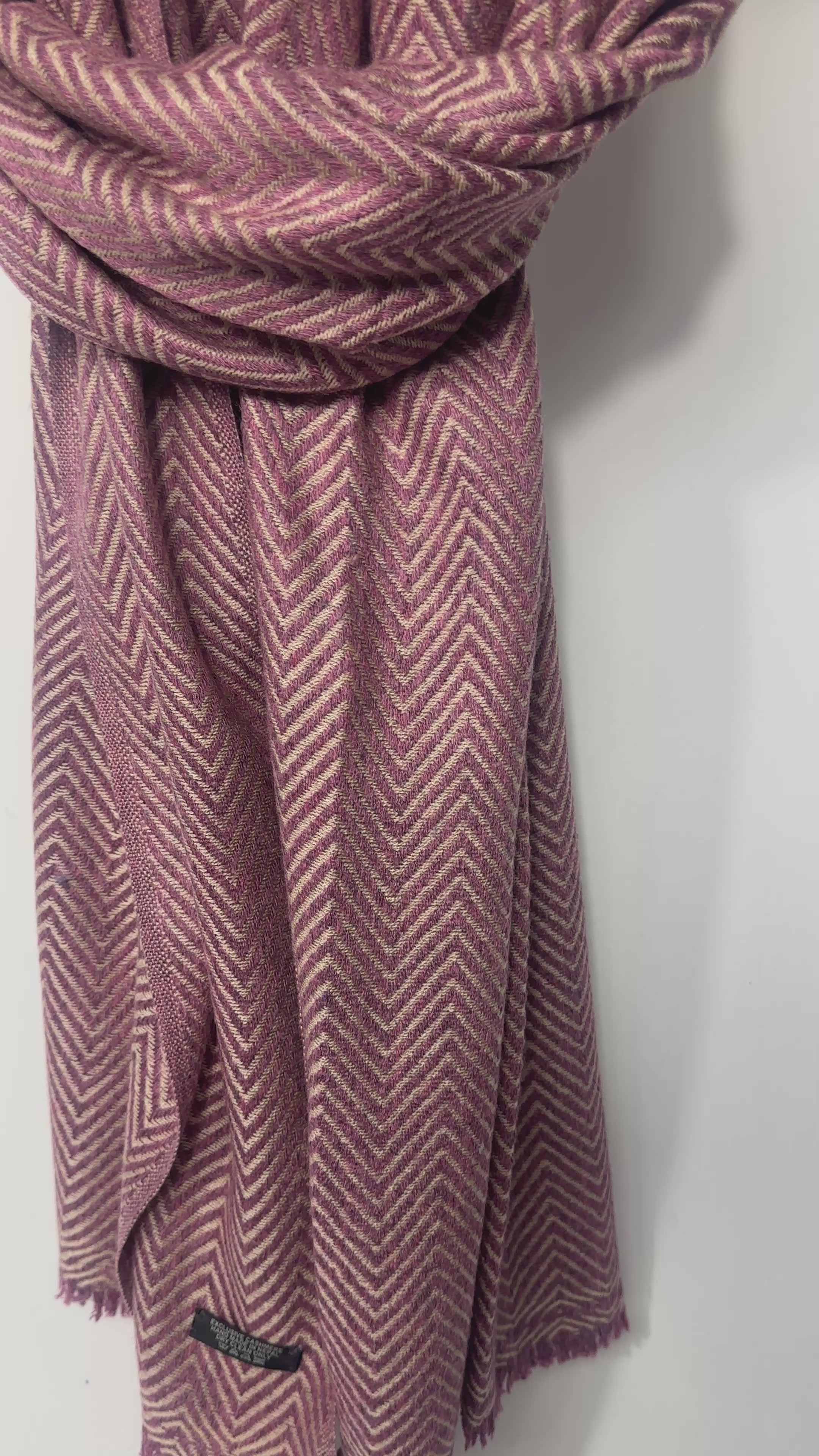 Herringbone Cashmere Scarf – 100% Cashmere